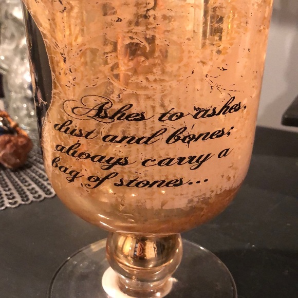 vase - Picture 3 of 3